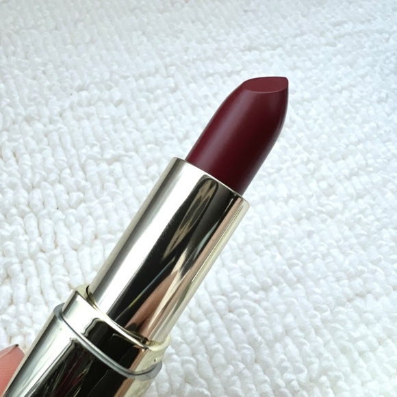 🎁Pick 5 for $25🎁 Color Statement Matte Lipstick (48) - Picture 3 of 6